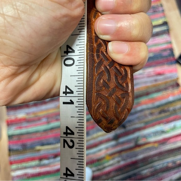 Vintage Hand Tooled Leather Belt Size 36 - Picture 7 of 7